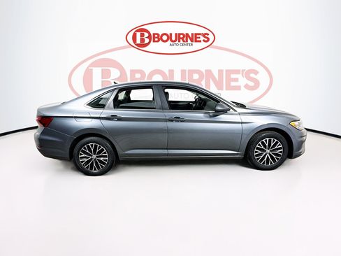 Used 2019 Volkswagen Jetta SE FWD image 10