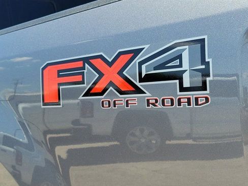 Certified 2022 Ford F250 Limited AWD/4WD image 12