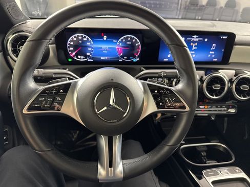 Certified 2025 Mercedes-Benz CLA 250 4MATIC image 33
