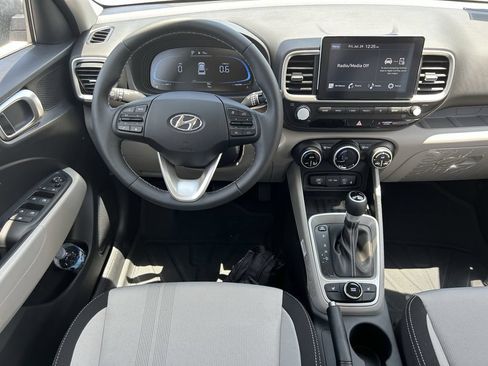 New 2026 Hyundai Venue SEL FWD image 18
