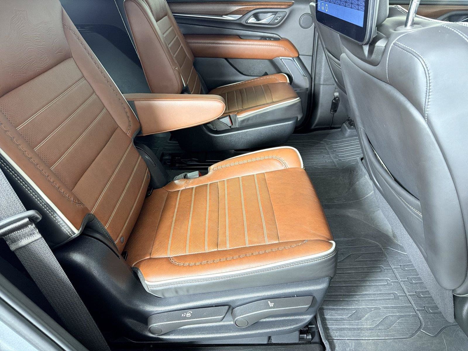 Certified 2024 GMC Yukon Denali Ultimate AWD/4WD image 15