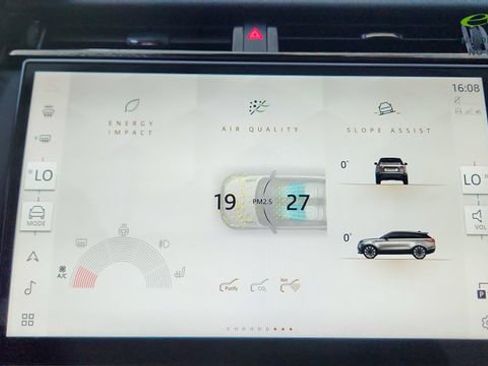 Used 2024 Land Rover Range Rover Velar Dynamic SE AWD/4WD image 49