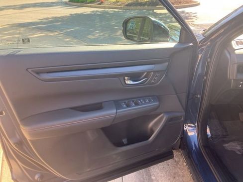 Used 2025 Honda CR-V Sport-L image 9