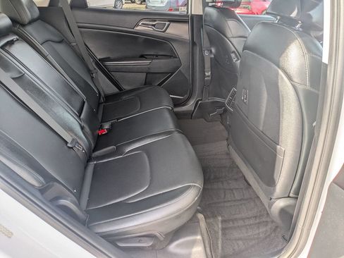 Used 2024 Kia Sportage EX FWD image 28