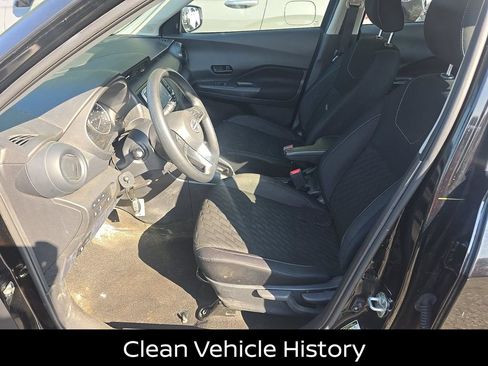 Certified 2022 Nissan Kicks S FWD image 3