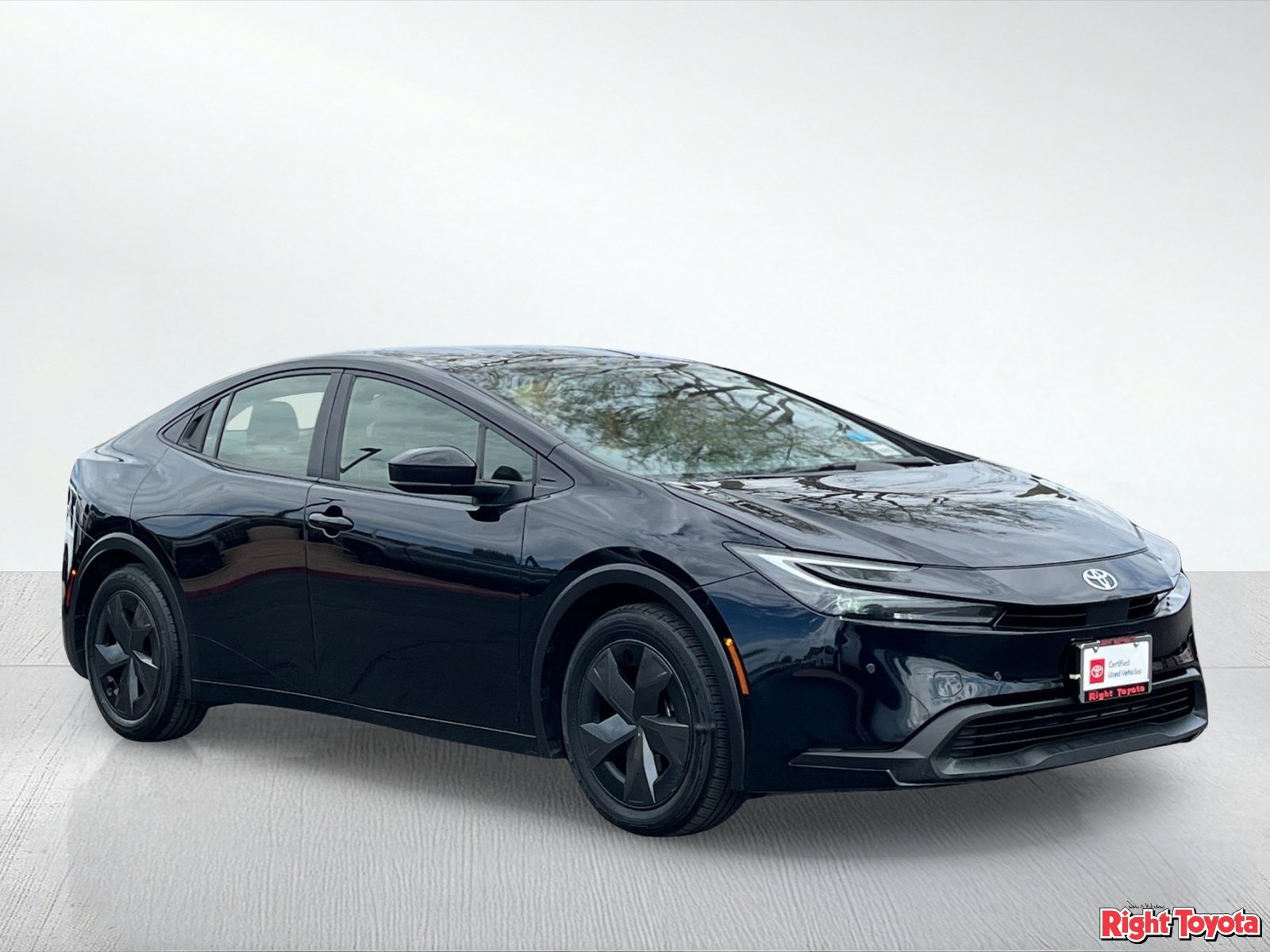Certified 2024 Toyota Prius LE FWD image 9