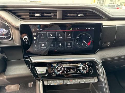Used 2025 GMC Sierra 1500 Denali w/ Denali Reserve Package AWD/4WD image 19