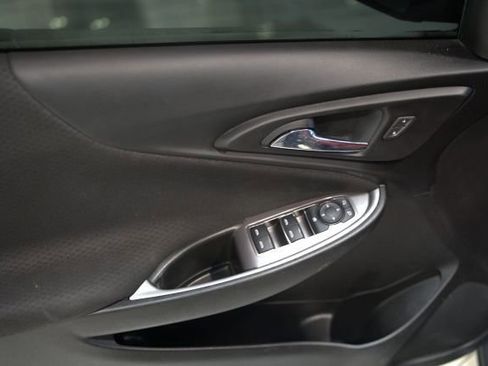 Used 2021 Chevrolet Malibu RS FWD image 14