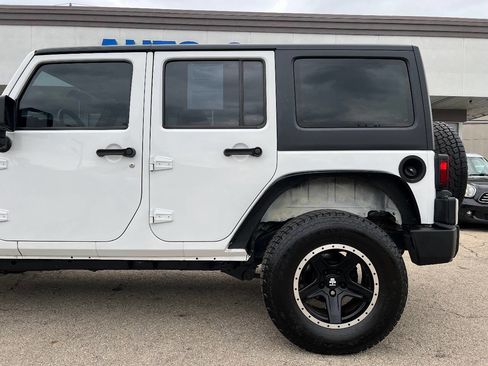 Used 2016 Jeep Wrangler Unlimited Sport image 34