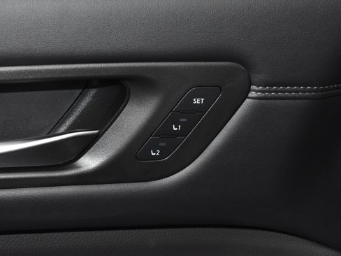 New 2026 Nissan Pathfinder Platinum w/ Cargo Package image 4