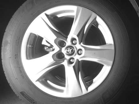 Used 2025 Toyota Highlander LE image 14