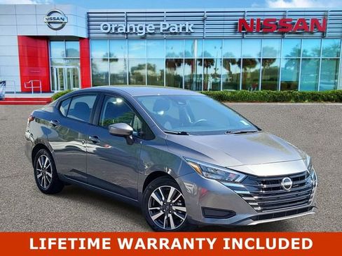 Used 2025 Nissan Versa SV FWD image 1