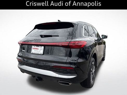 Certified 2025 Audi Q5 Premium w/ Convenience Package image 9