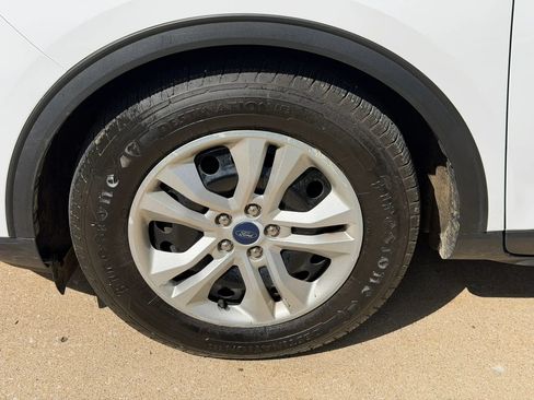 Used 2022 Ford Escape S FWD image 9