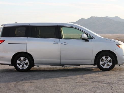 Used 2015 Nissan Quest SV image 8