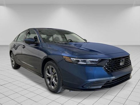 New 2025 Honda Accord EX-L image 9