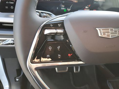 New 2026 Cadillac Vistiq Sport w/ LPO, Floor Liner Package image 34