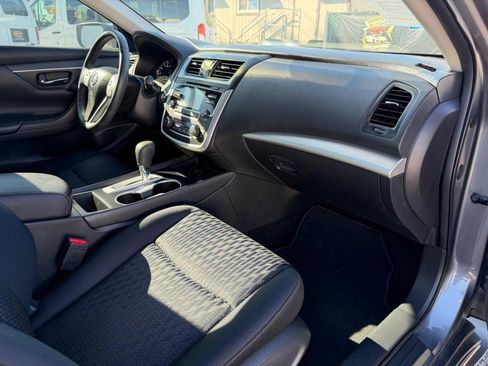 Used 2016 Nissan Altima 2.5 SV image 20