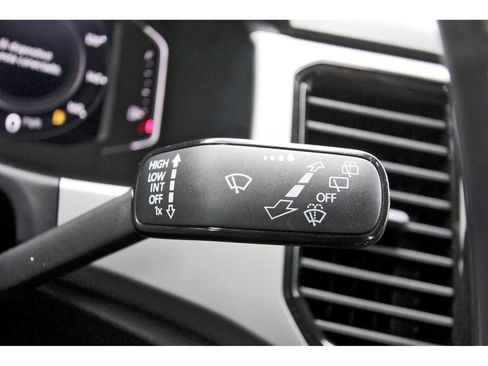 Used 2023 Volkswagen Atlas Cross Sport SE w/ Panoramic Sunroof Package FWD image 21