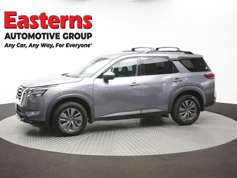Used 2024 Nissan Pathfinder SV AWD/4WD image 56