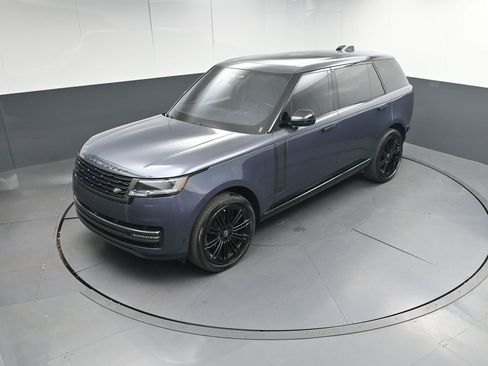 Used 2024 Land Rover Range Rover Long Wheelbase SE image 31
