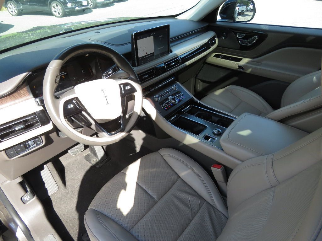 Used 2020 Lincoln Aviator Reserve w/ Equipment Group 201A AWD/4WD image 11
