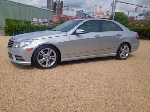 Used 2013 Mercedes-Benz E 350 Sedan image 7