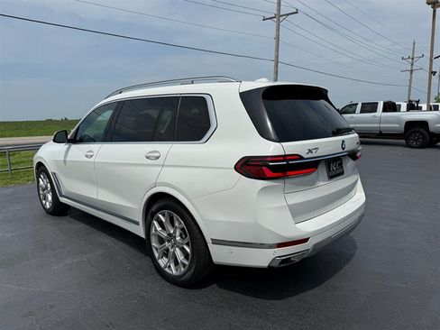 Used 2023 BMW X7 xDrive40i w/ Premium Package AWD/4WD image 9