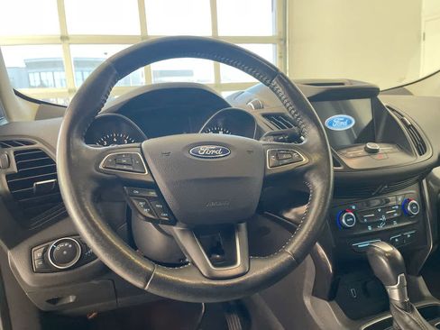 Used 2017 Ford Escape SE w/ Equipment Group 201A image 14