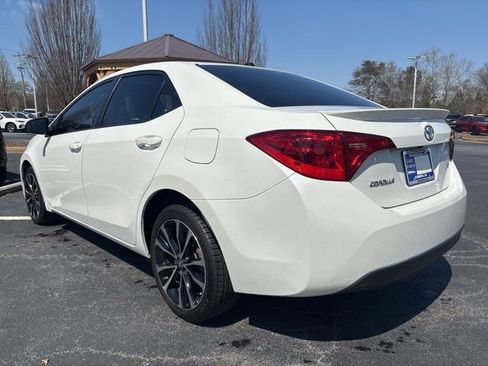 Used 2017 Toyota Corolla SE w/ SE Premium Package image 7