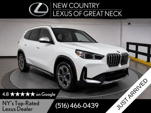 Used 2022 BMW X3 xDrive30i w/ Premium Package 2 AWD/4WD image 1