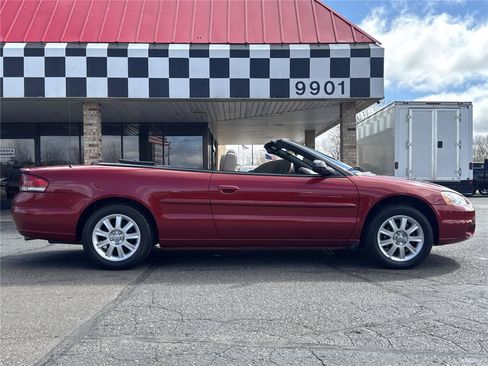 Used 2003 Chrysler Sebring GTC FWD image 8