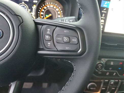 New 2026 Jeep Gladiator Willys AWD/4WD image 30