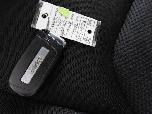 Used 2016 Jeep Renegade 75th Anniversary image 44