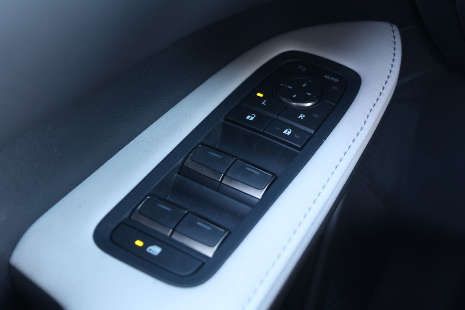 Used 2024 Lexus RX 350 Premium Plus w/ Convenience Package FWD image 13