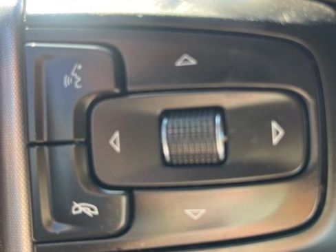 Used 2023 GMC Yukon SLT image 18