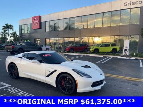 Used 2019 Chevrolet Corvette Stingray w/ Carbon Flash Badge Package image 1