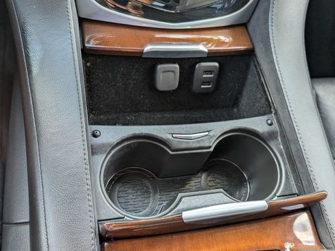 Used 2020 Cadillac Escalade Luxury w/ Escalade Sport Edition AWD/4WD image 27