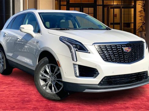 Certified 2023 Cadillac XT5 Premium Luxury w/ Technology Package image 2