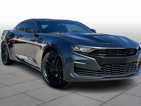 Used 2019 Chevrolet Camaro SS image 2