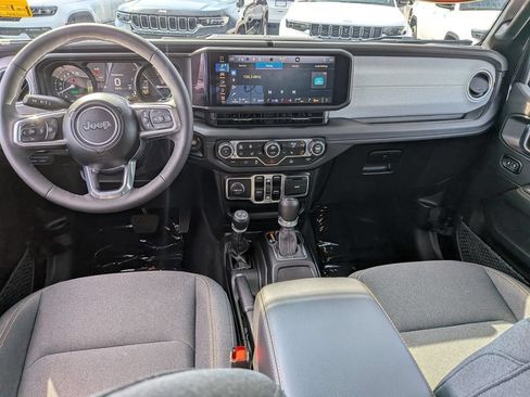 Certified 2025 Jeep Wrangler Unlimited Sahara AWD/4WD image 22