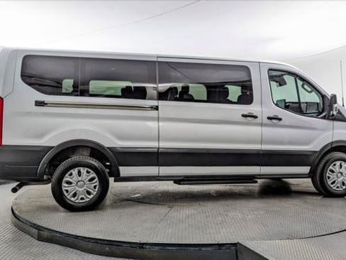 Used 2023 Ford Transit 350 XLT image 8