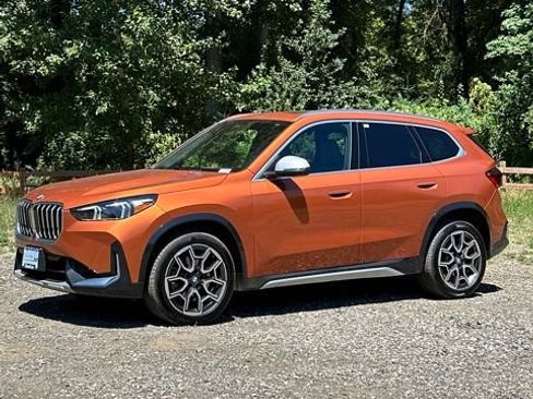 Used 2024 BMW X1 xDrive28i w/ Premium Package AWD/4WD image 5