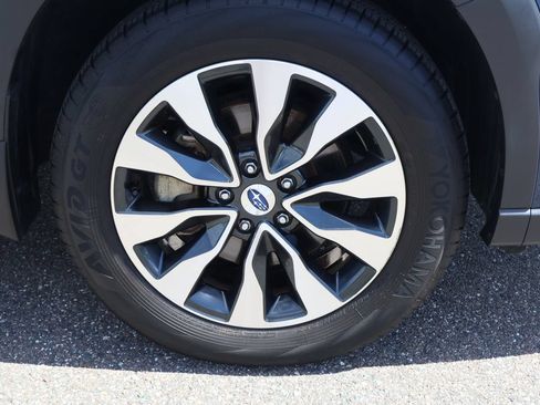 Used 2025 Subaru Outback Touring XT AWD/4WD image 11
