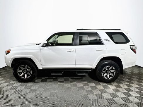 Certified 2023 Toyota 4Runner TRD Off-Road Premium AWD/4WD image 4