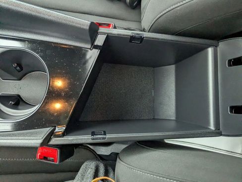 Used 2025 Hyundai Elantra SEL image 27