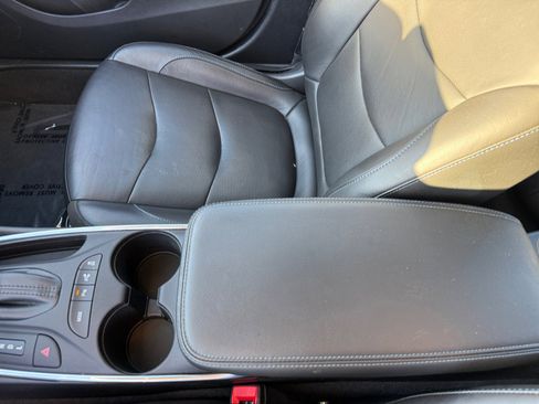 Used 2018 Chevrolet Volt Premier w/ Driver Confidence Package image 14