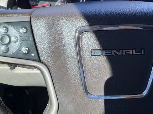 Used 2015 GMC Yukon XL Denali w/ Touring Package image 19