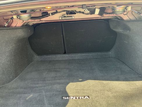 Used 2025 Nissan Sentra SV FWD image 25
