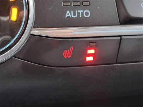 Certified 2020 Ford Escape SE image 7